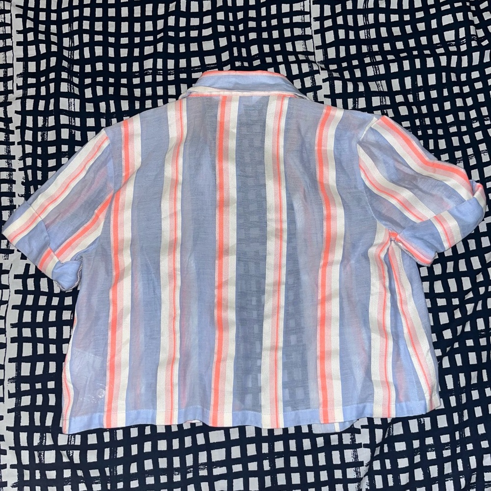 Cropped button up - Picture 2 of 4